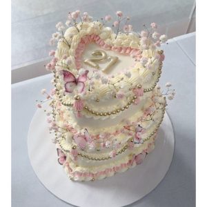 21st Heart shaped cake 